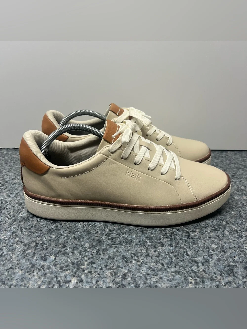 Kizik Sonoma Lite Taupe Leather Hands Free Shoes Sneakers | Men’s Size 10